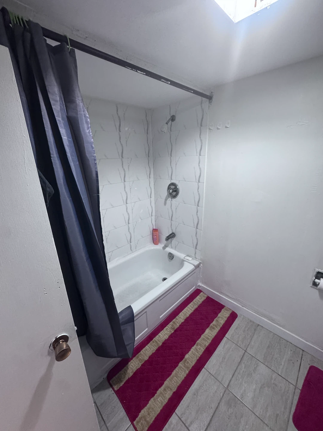 1 Private room available from October 1st - 2 bedroom basement - photo 5
