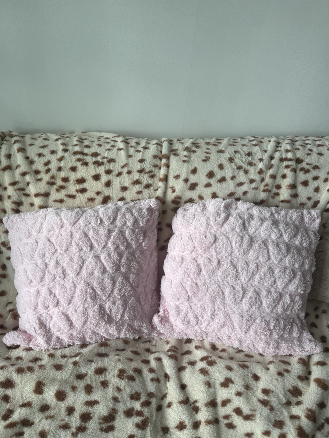 Set of 2 Pink Heart Cushion Covers – 45 x 45 cm