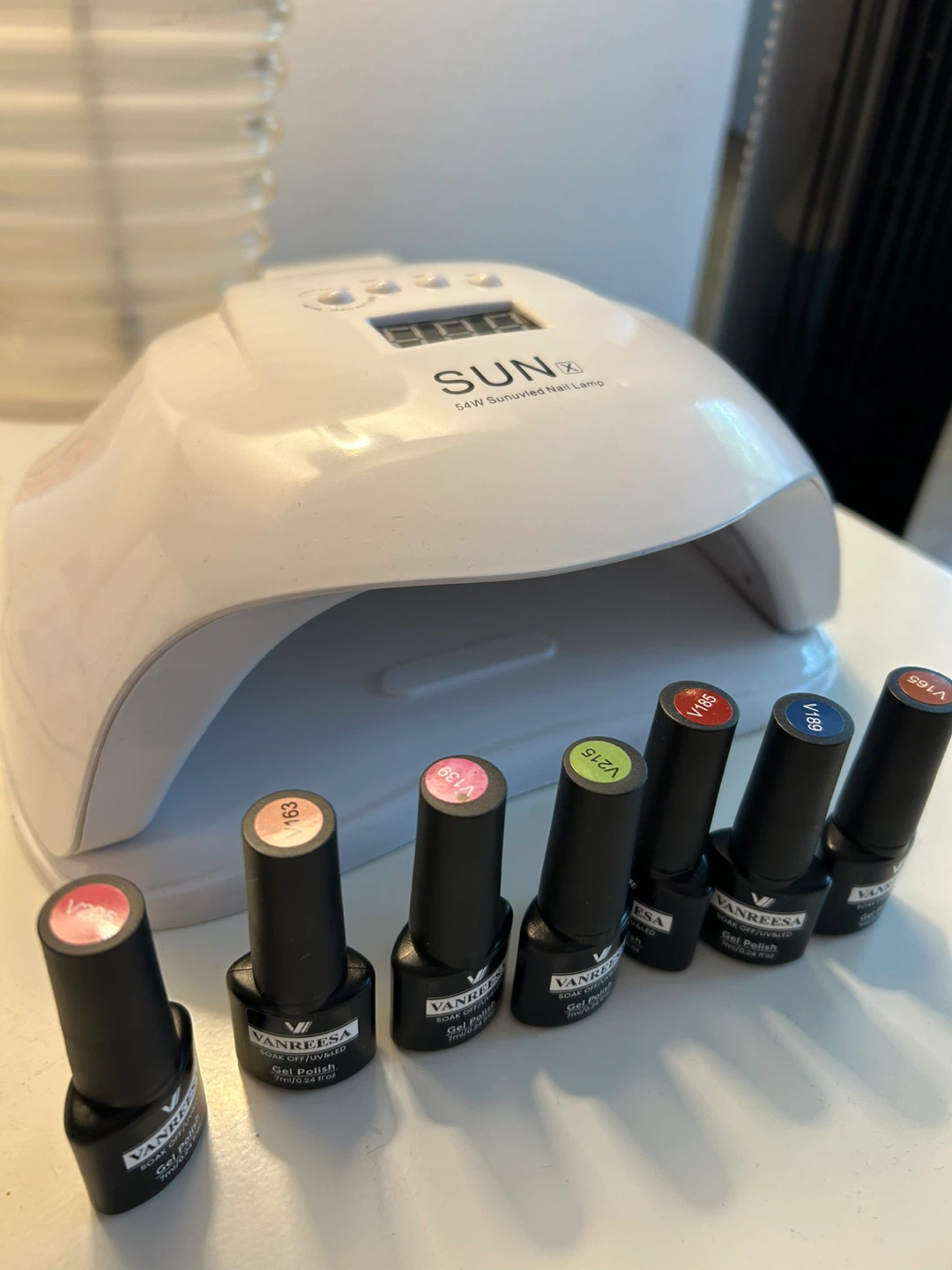 VANREESA Gel Polish Set with SUN X UV Lamp