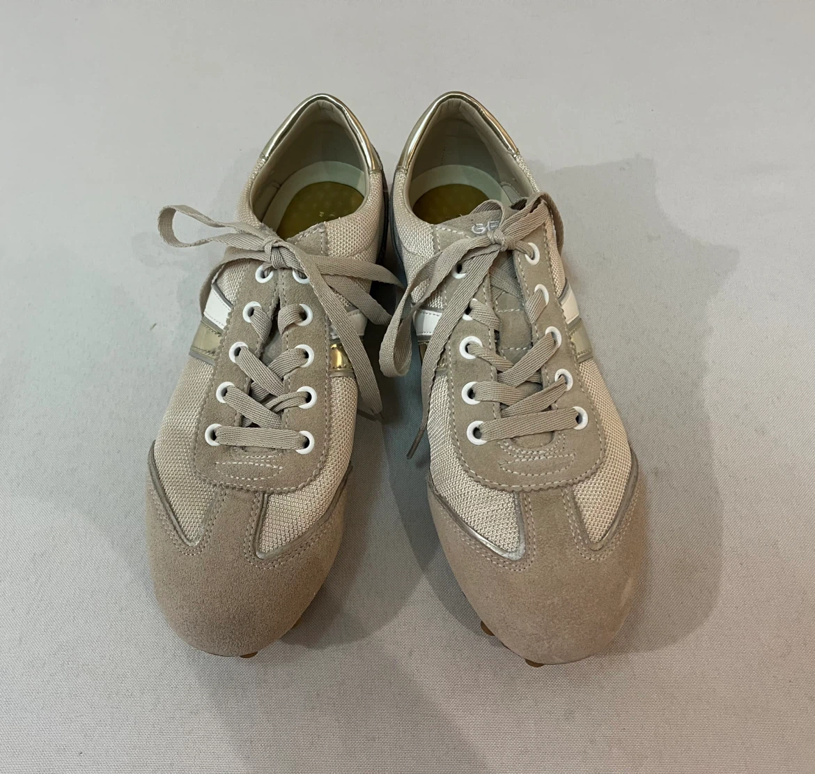 10 - Geox Respira Ladies Suede Walking Shoes