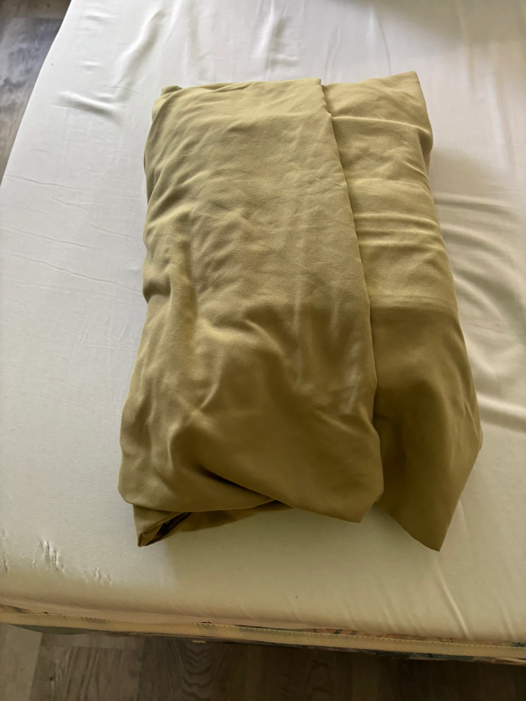 Bedroom furniture, double bed and bedding - photo 4