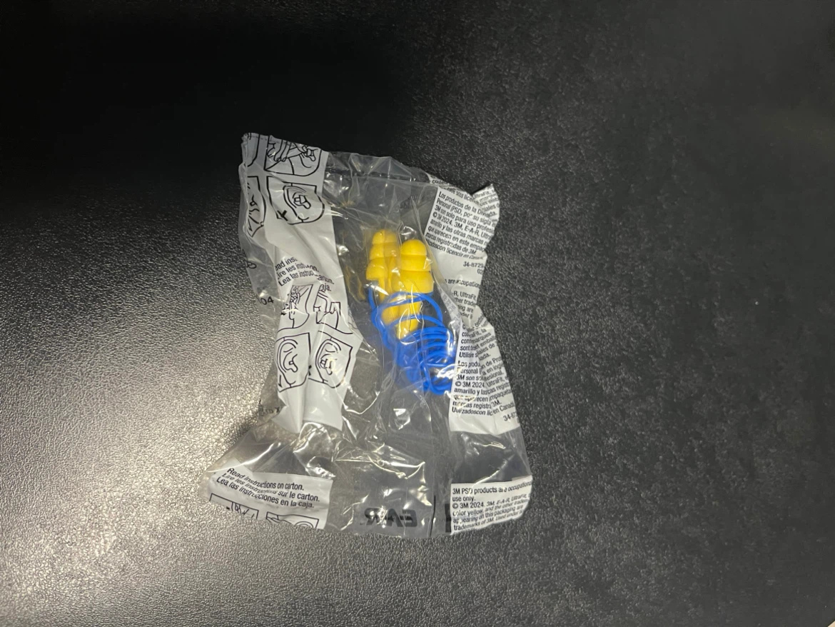 100 pairs of Ear plugs with cords