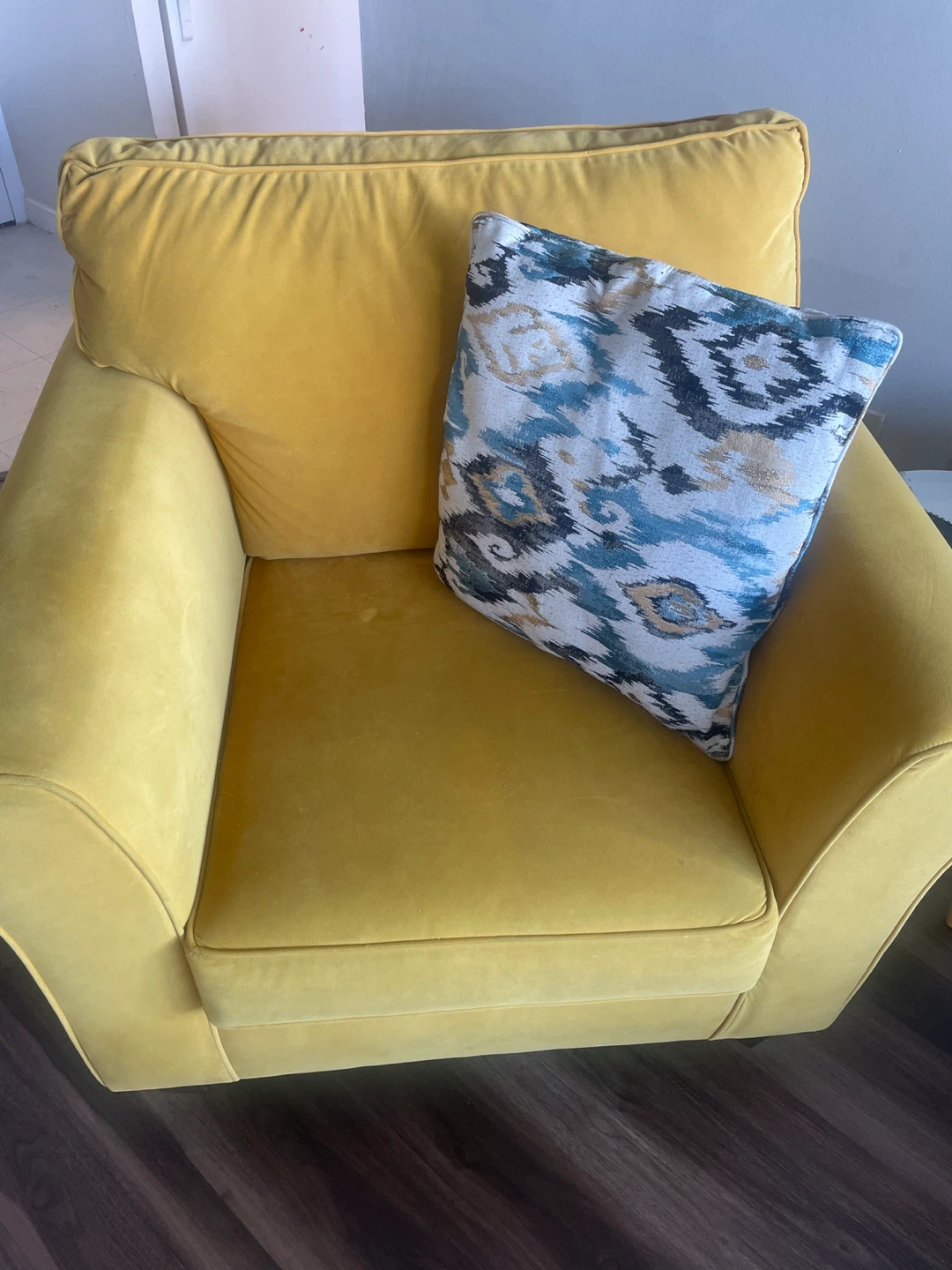 Grey Fabric Sofa with Accent Pillow - photo 3