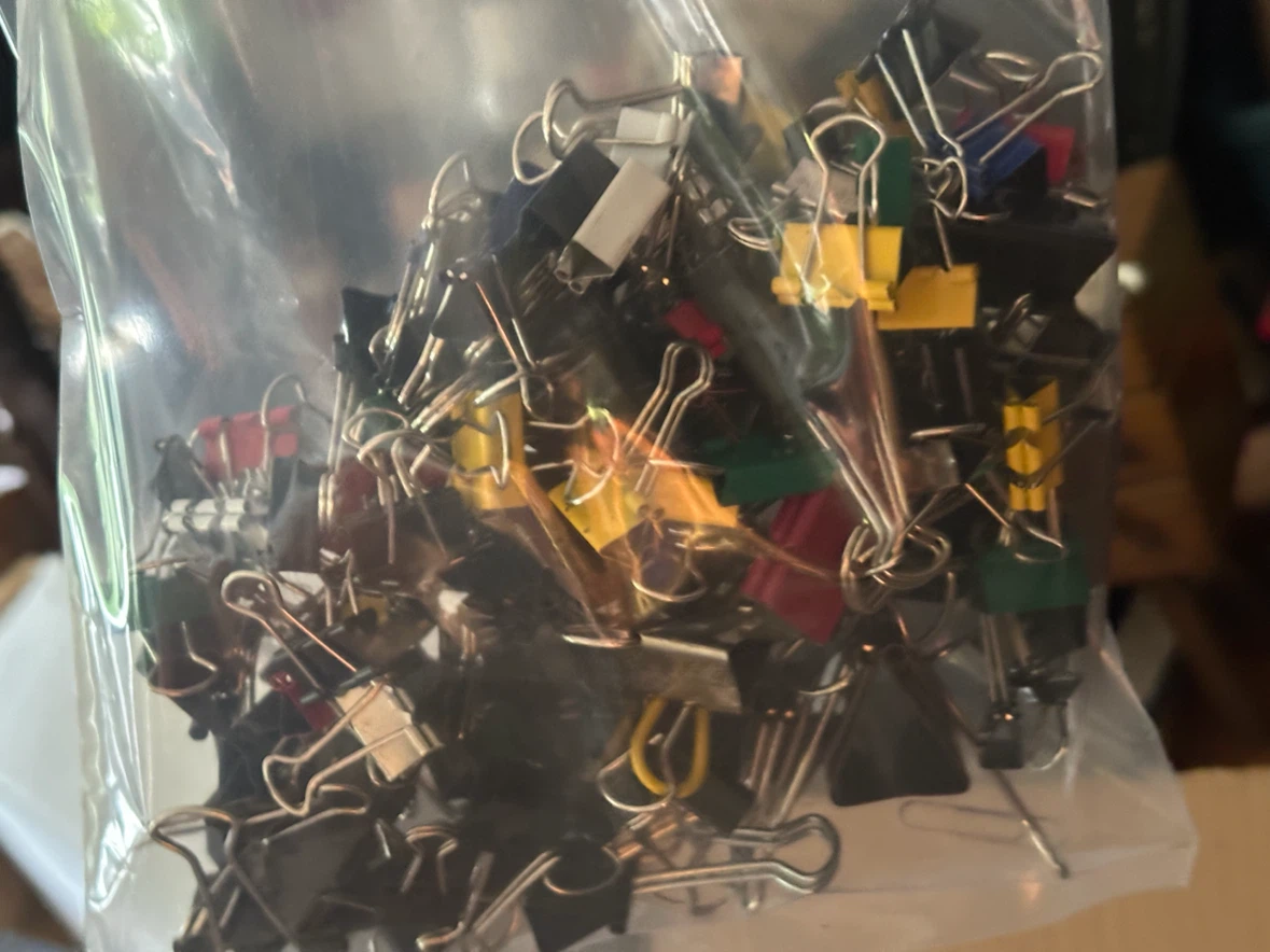 Mixed bag of binder clips various sizes - photo 5