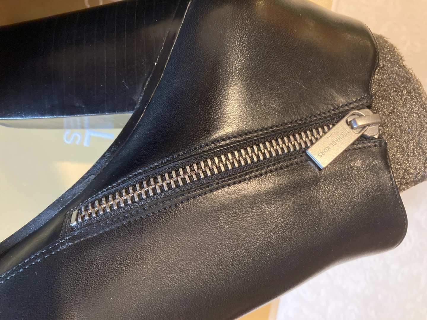 NIB Michael Kors Adam’s Bootie Sz.9.5 - photo 5