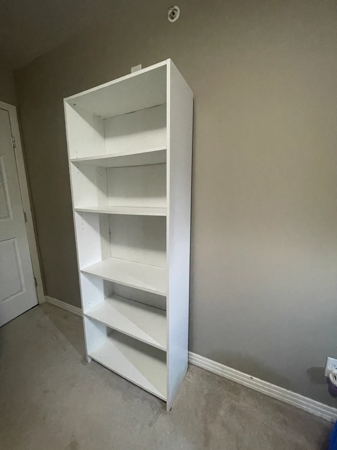 White 5-shelf bookshelf - photo 2