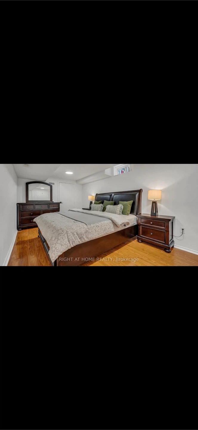 My  king bedroom set - photo 2