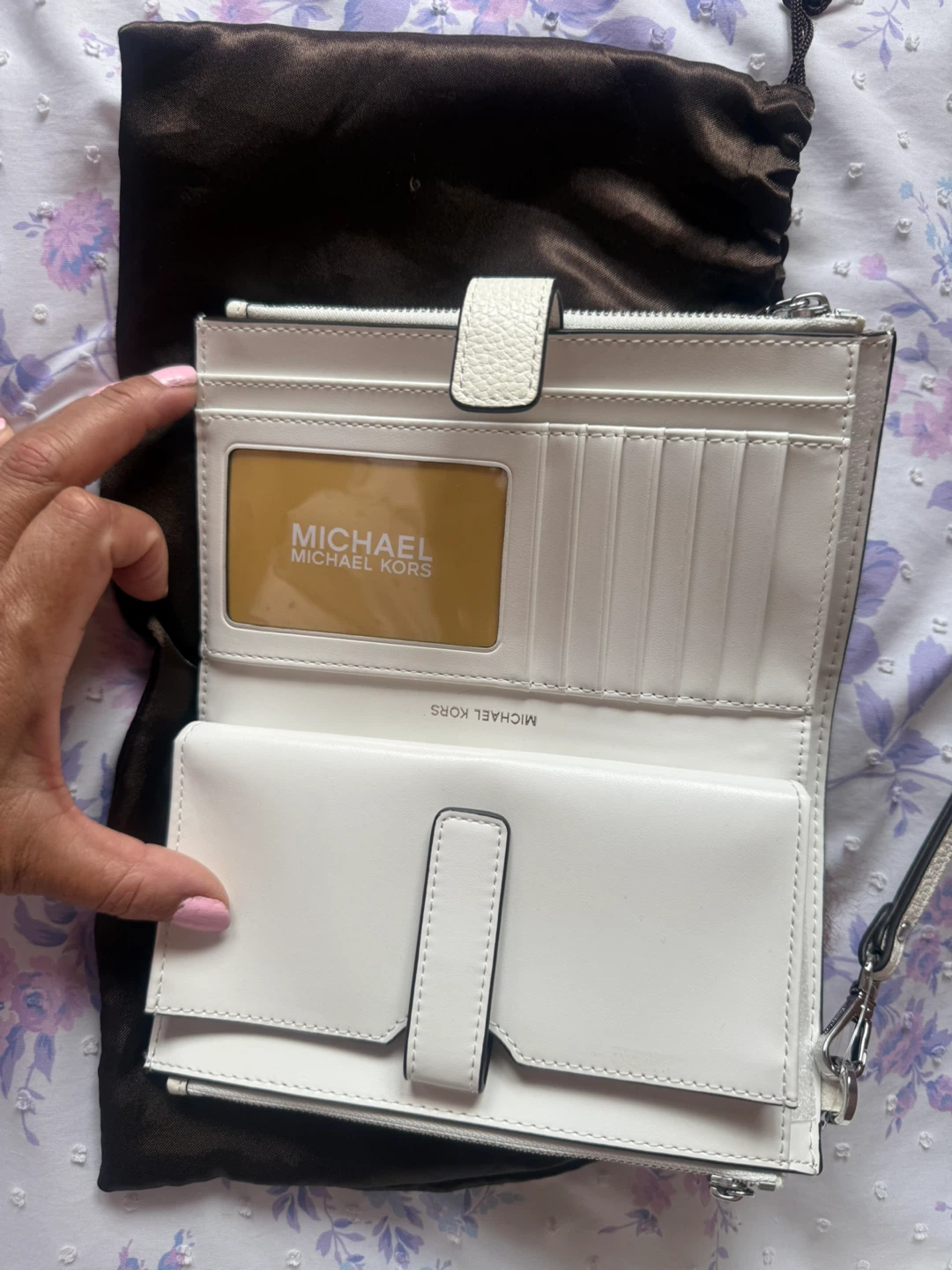 Michael Kors White Leather Wristlet - photo 2