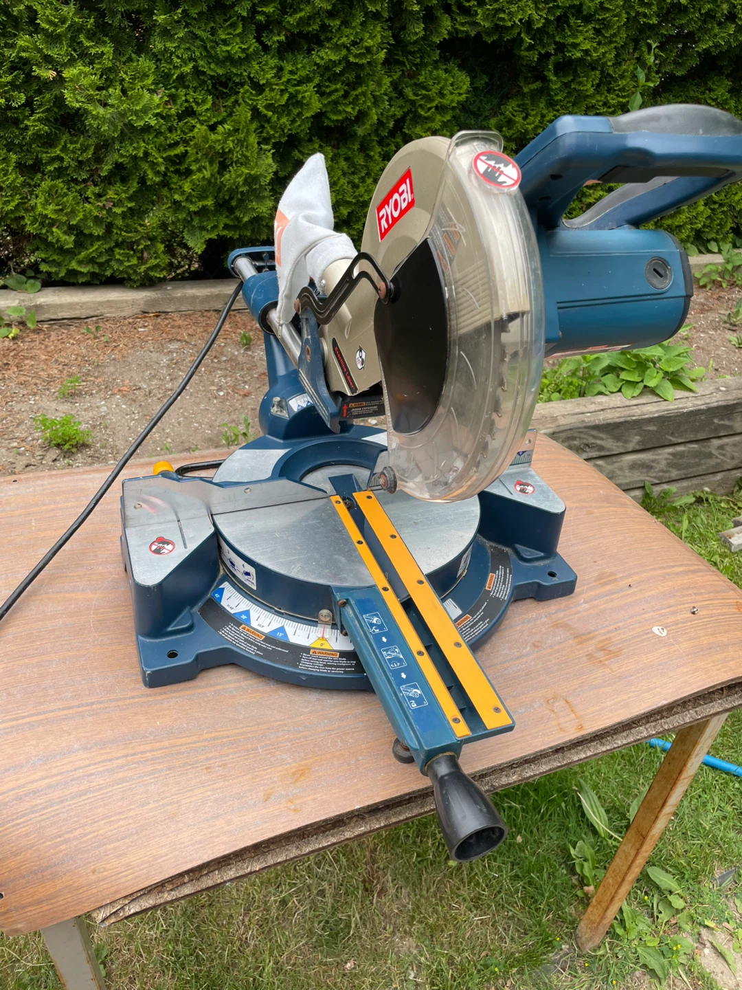 10" SLIDING COMPOUND MITER SAW WITH LASER Ryobi 10” saw - photo 3