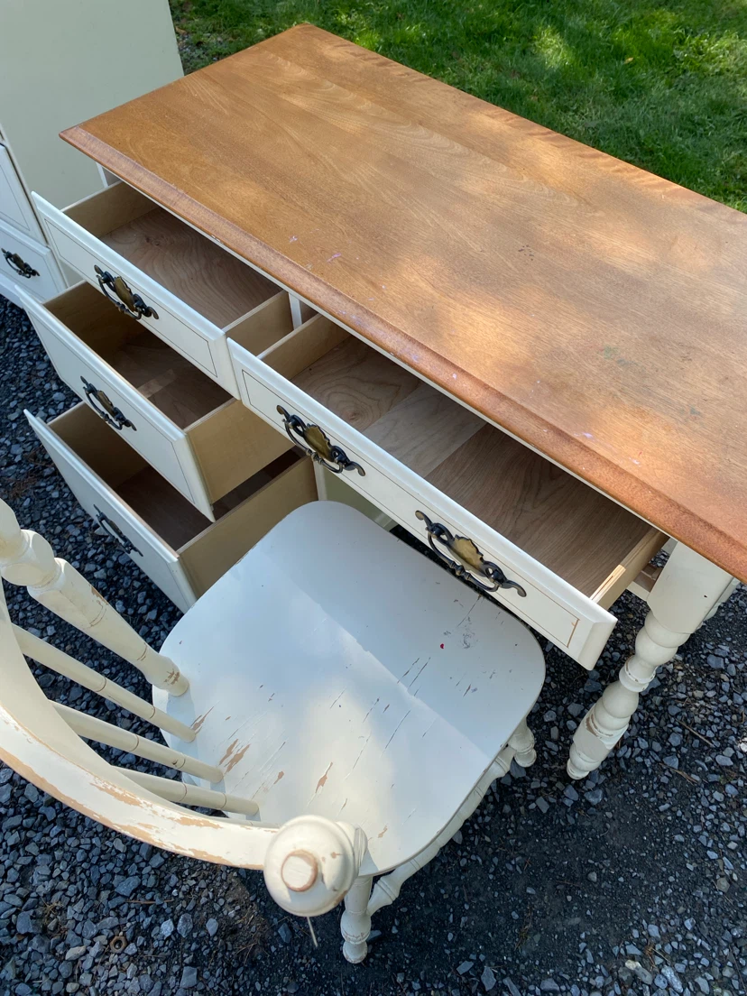 Vintage Drouin White Maple Desk with Chair (CAN DELIVER) - photo 4