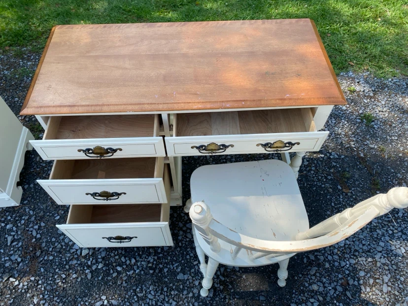 Vintage Drouin White Maple Desk with Chair (CAN DELIVER) - photo 5