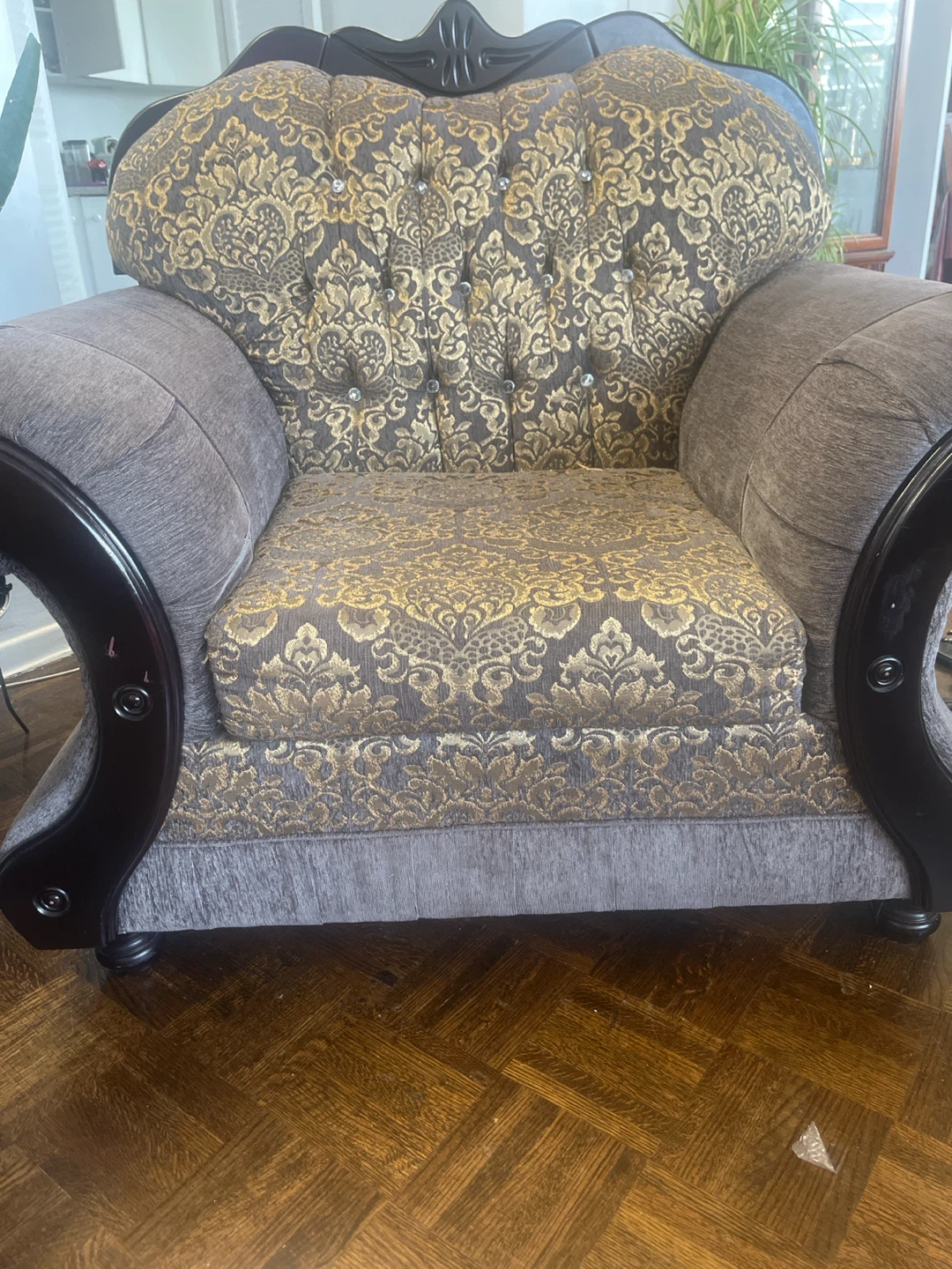 4-Piece Sofa Set - Ornate Damask Pattern - photo 2