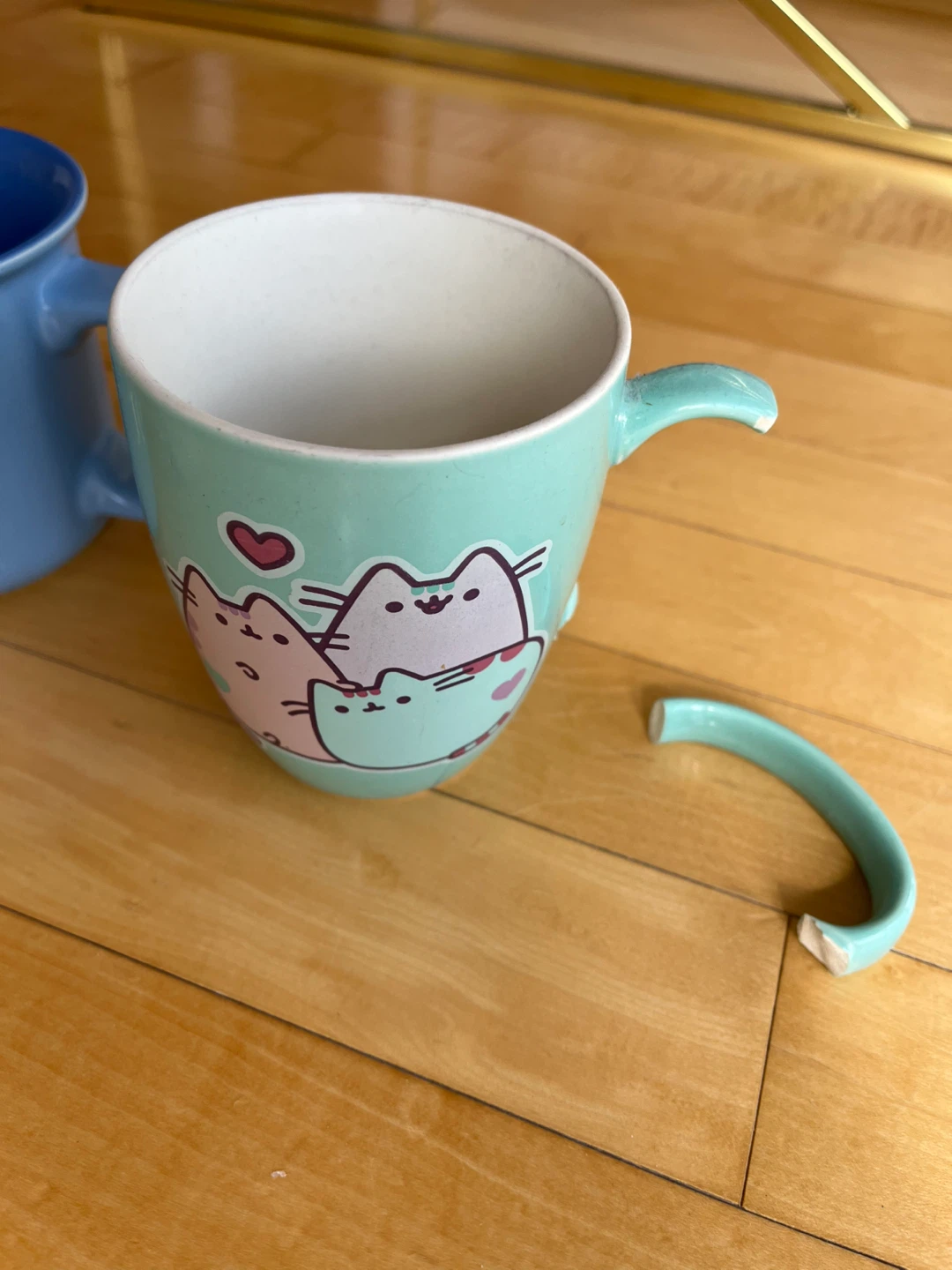 Collection of mugs and insulated tumbler - photo 2
