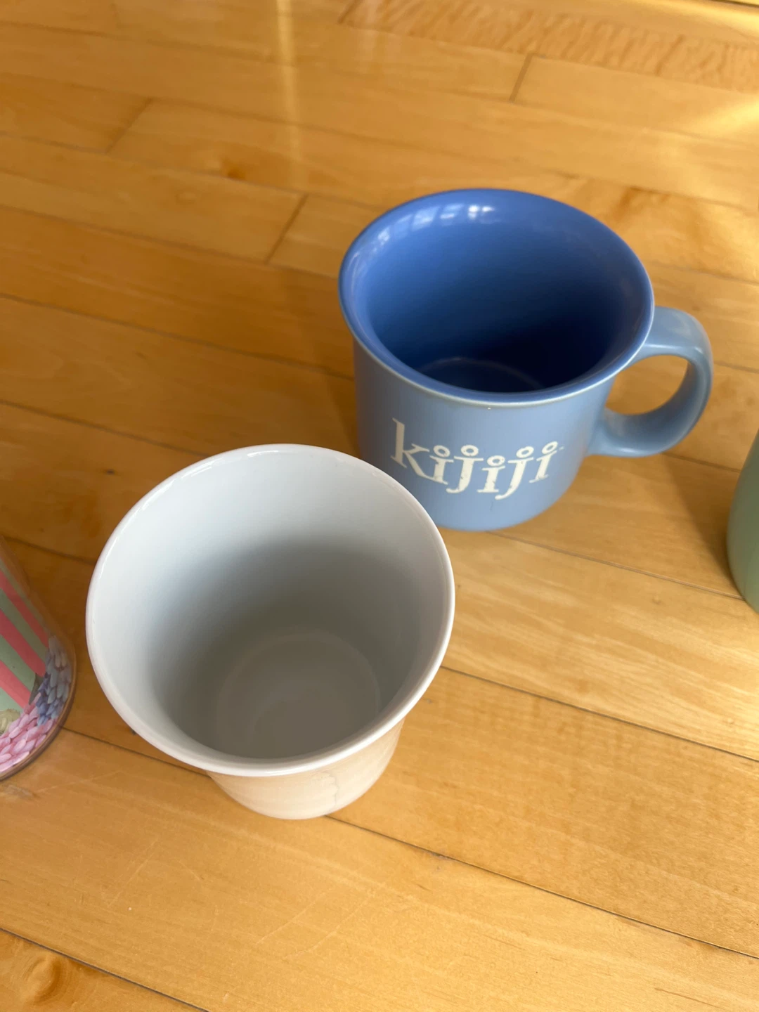 Collection of mugs and insulated tumbler - photo 3