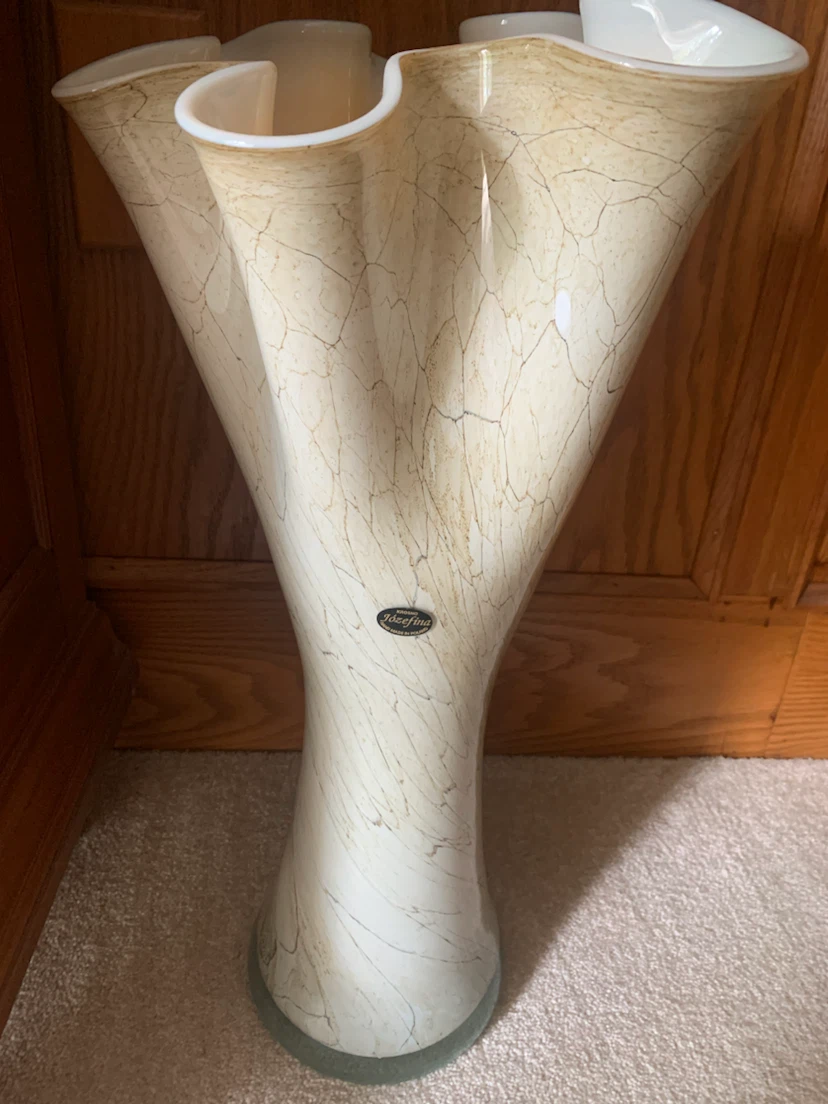Josefina Blown Glass Vase