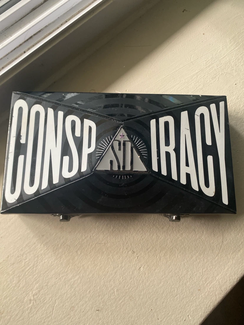Conspiracy Palette