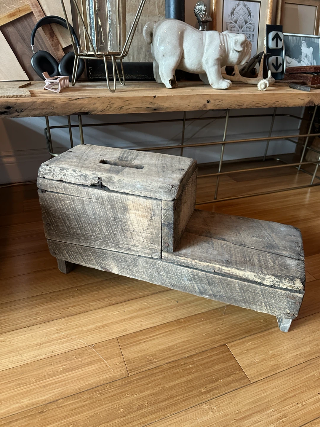 SMALL ANTIQUE PRIMITIVE RECLAIMED WOOD STEP STOOL ACCENT TABLE