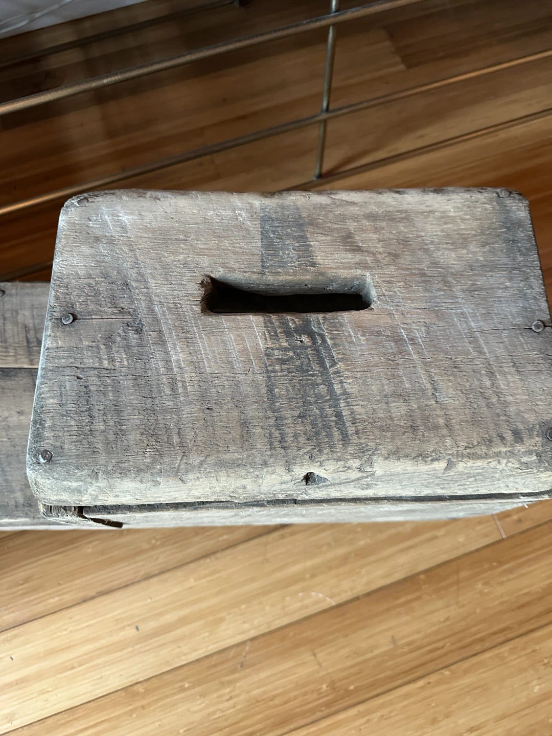 SMALL ANTIQUE PRIMITIVE RECLAIMED WOOD STEP STOOL ACCENT TABLE - photo 4