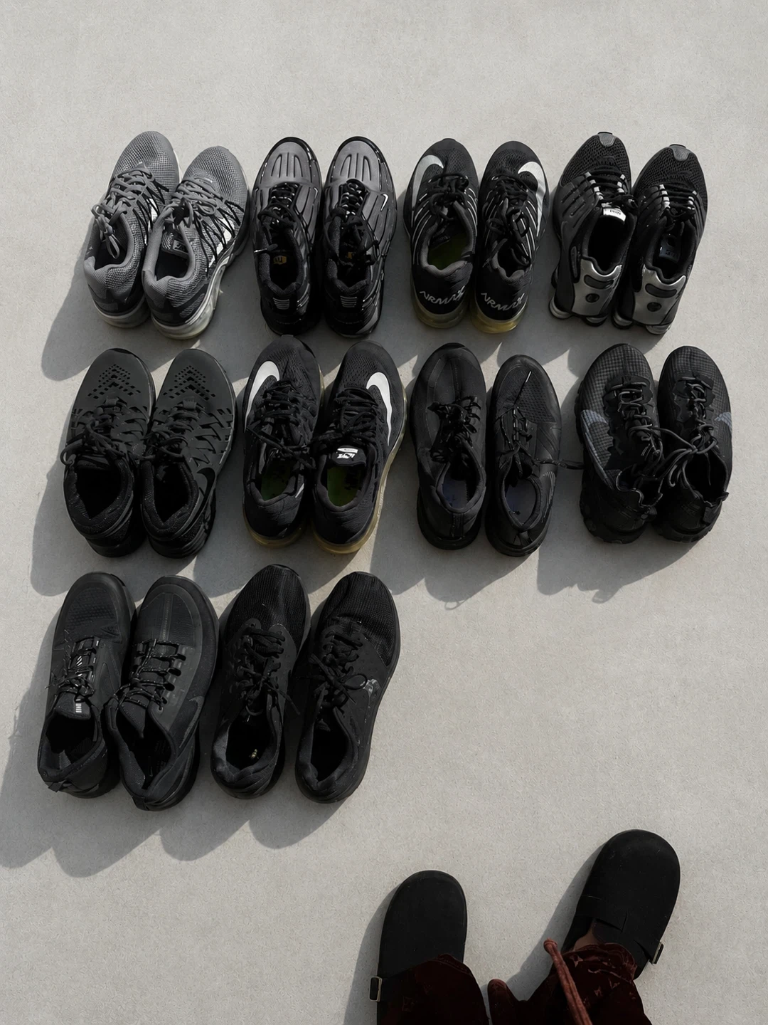 MENS NIKES YEEZYS SHOCKS AND SWIMS - photo 2