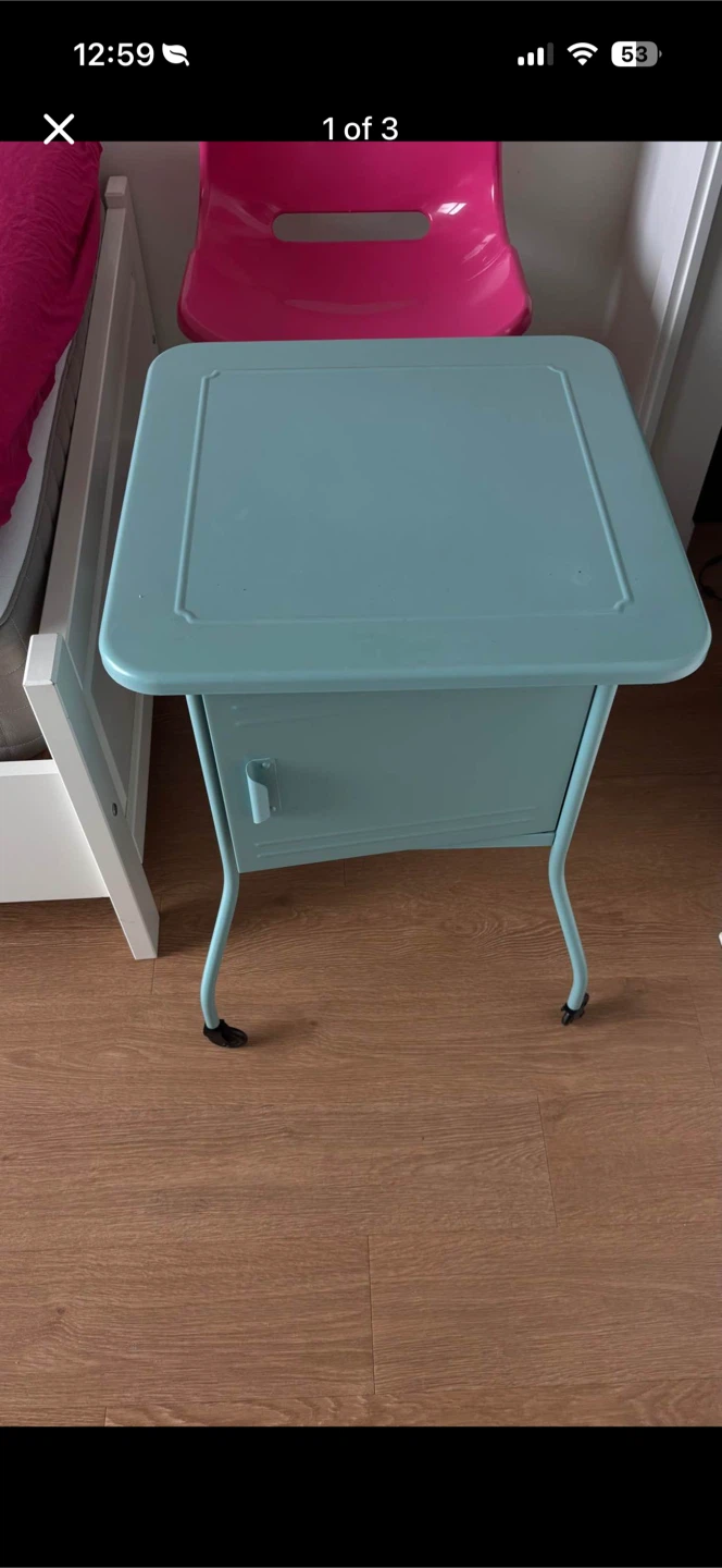 Woody night stand