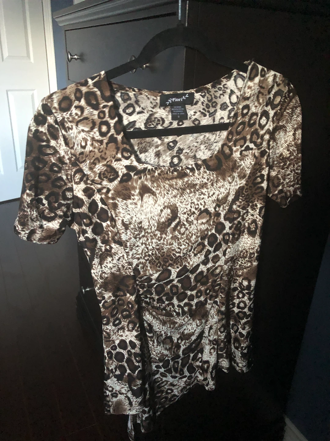 Fiori Women's Leopard Print Short Sleeve Top Size S