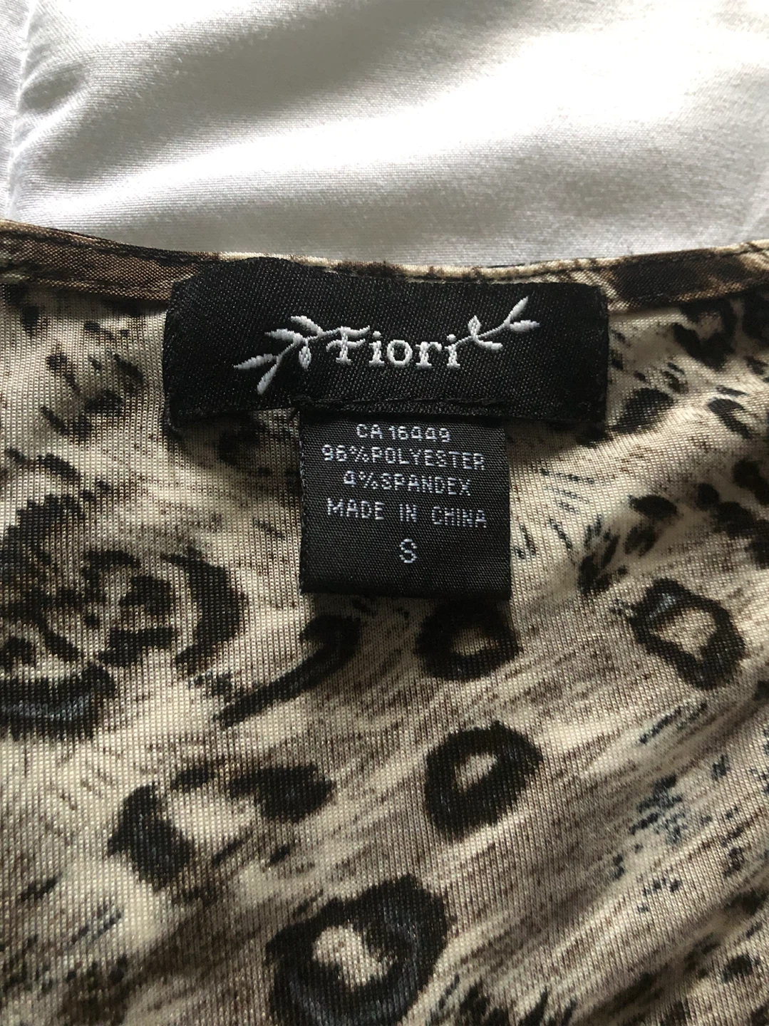 Fiori Women's Leopard Print Short Sleeve Top Size S - photo 4