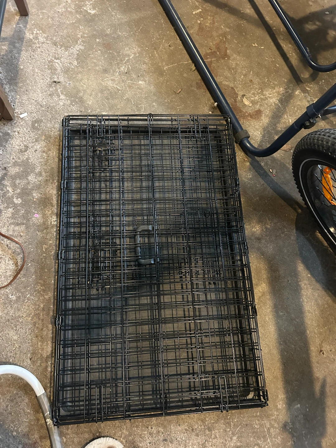 Large Wire Dog Crate with Tray