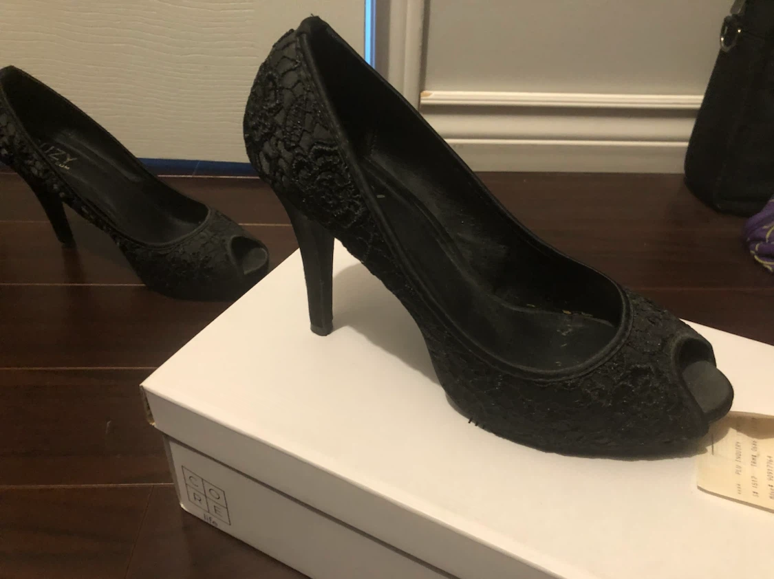 Suzy Shier Black Lace Peep-Toe Heels - photo 2