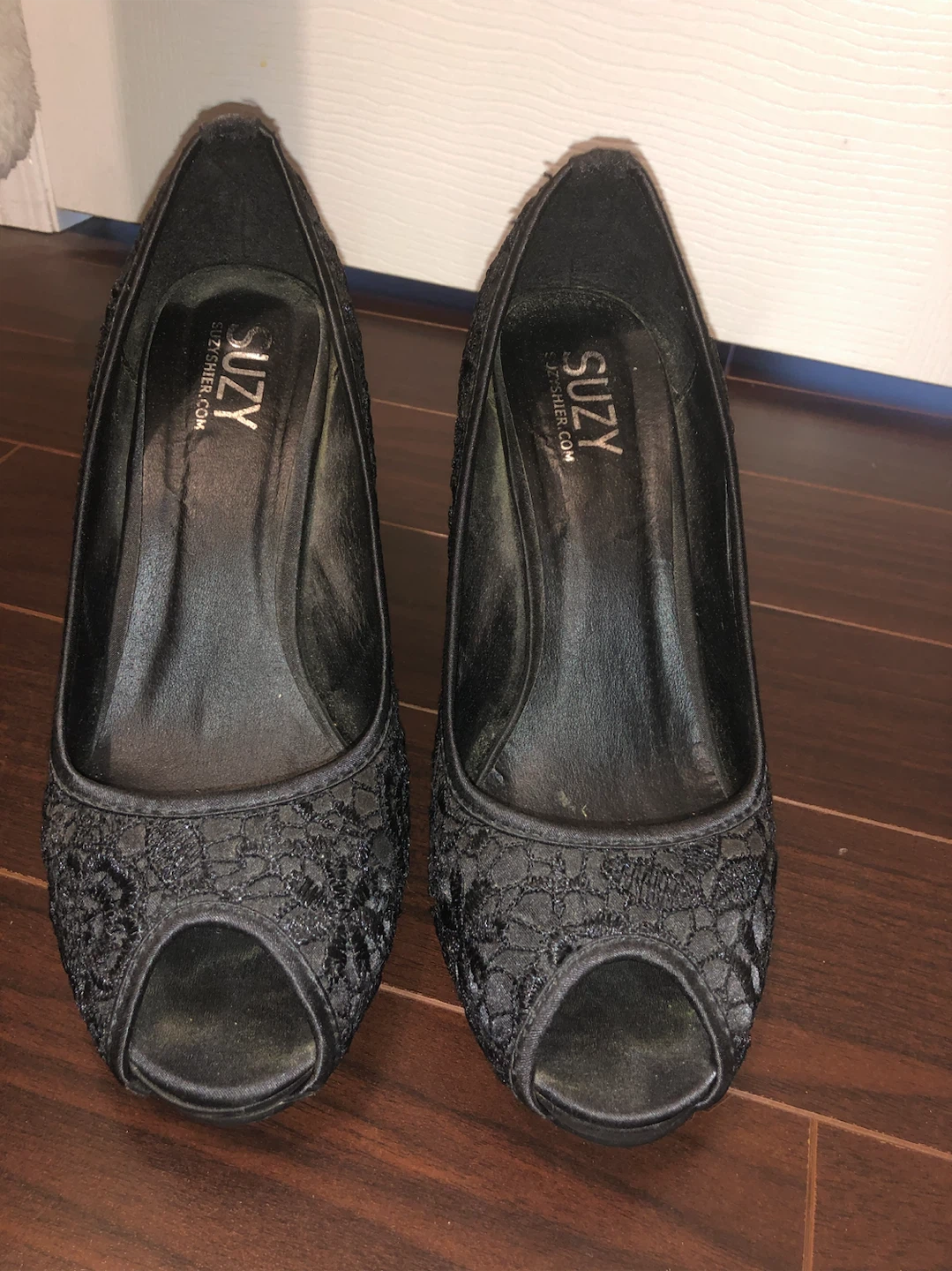 Suzy Shier Black Lace Peep-Toe Heels - photo 3