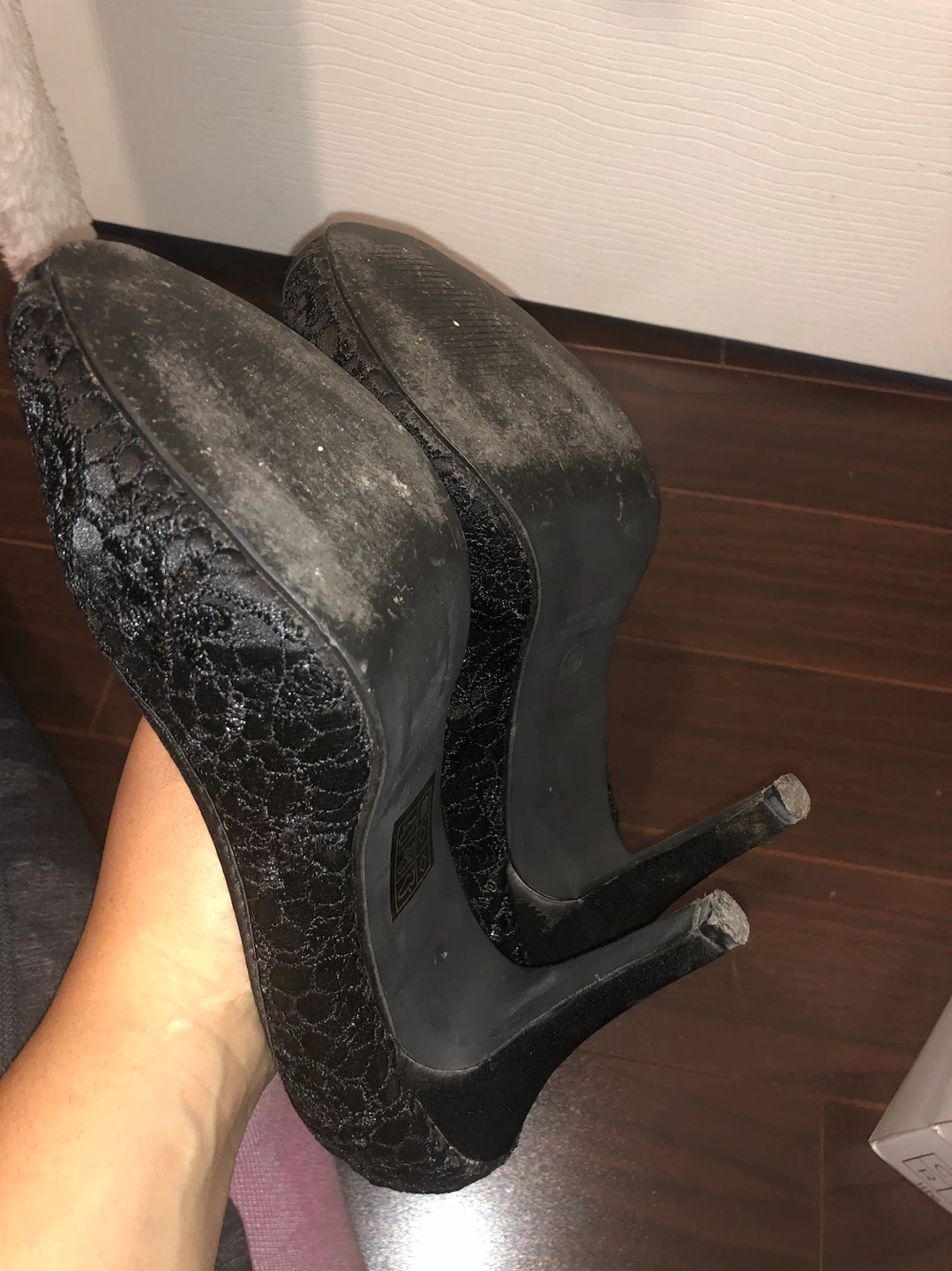 Suzy Shier Black Lace Peep-Toe Heels - photo 5