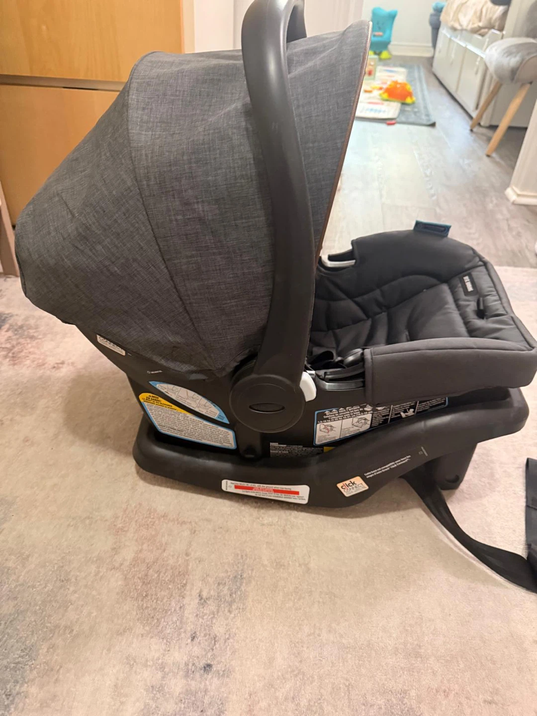 Graco SnugRide 35 Lite Infant Car Seat with the Base. - photo 3