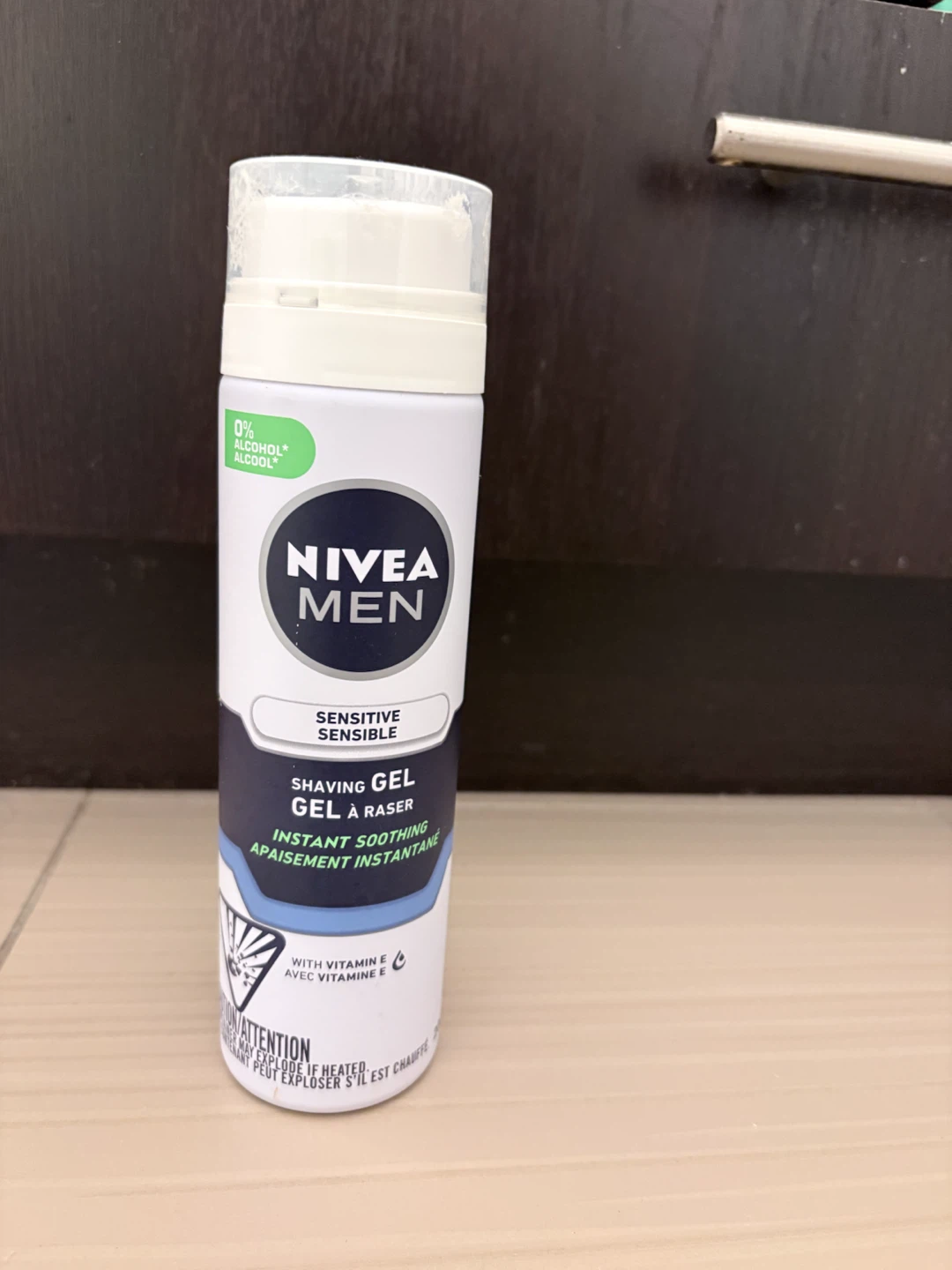 NIVEA MEN Sensitive Shaving Gel
