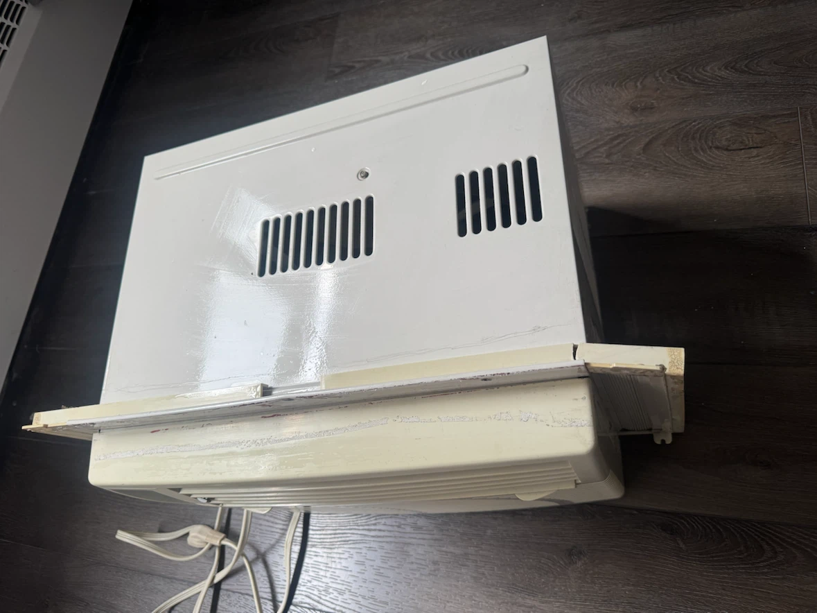 Maytag Window Air Conditioner - photo 3