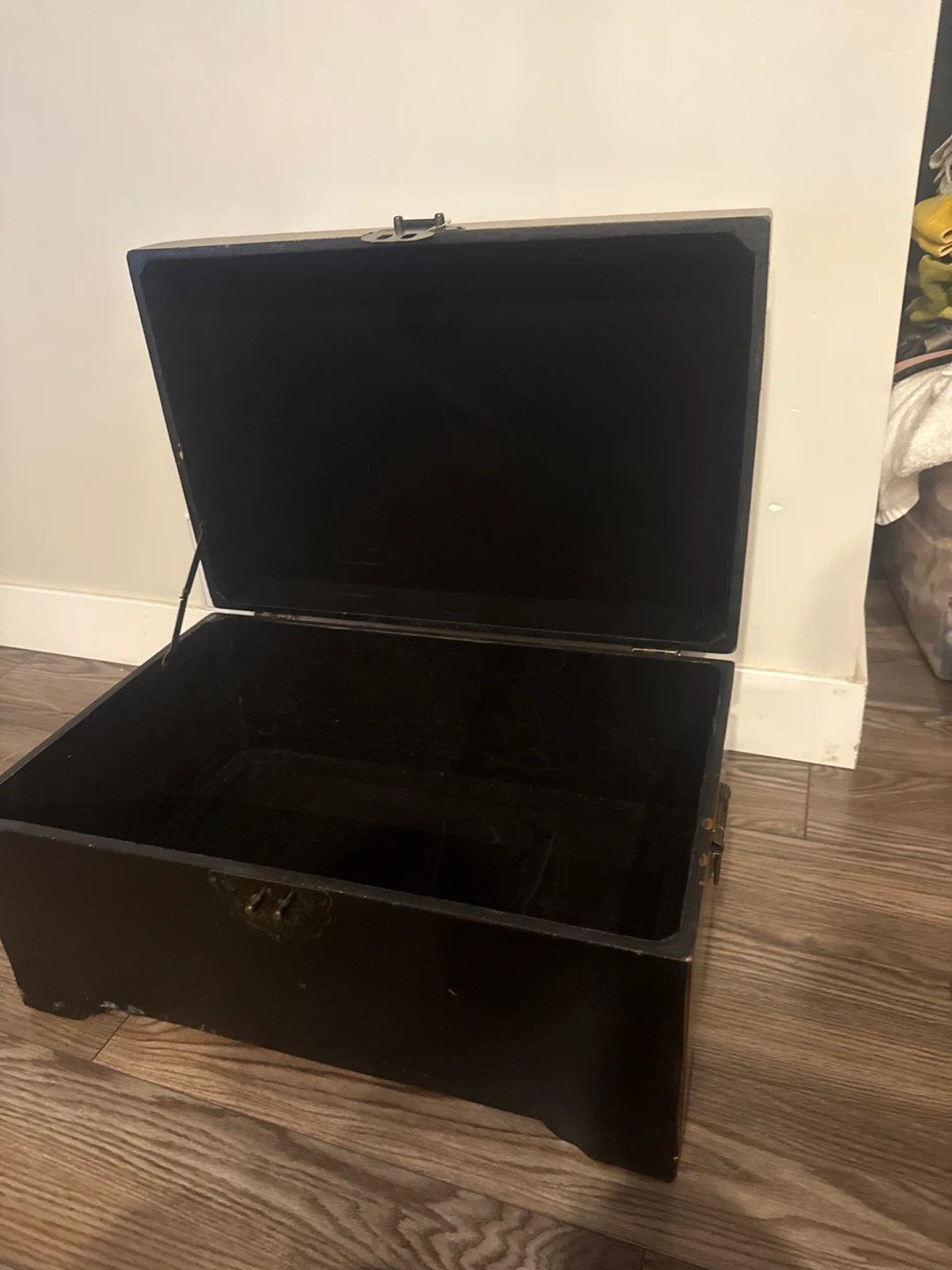 Decorative Storage Chest - photo 3