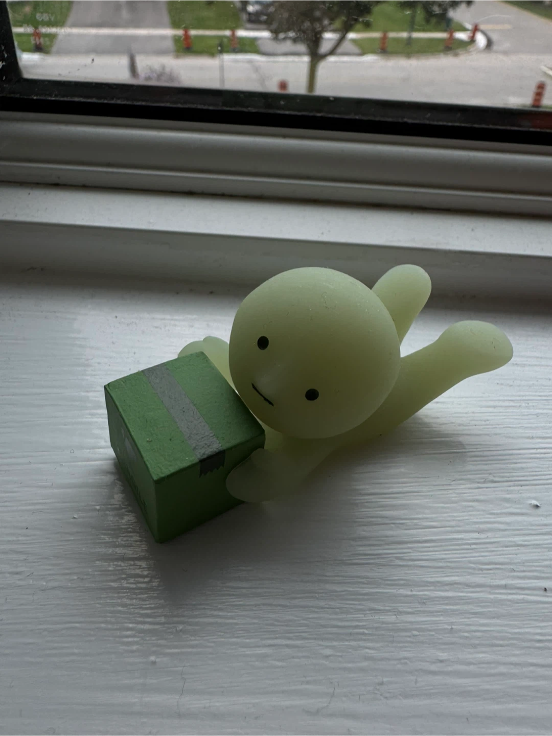 Smiski "Delivery Series" Figure