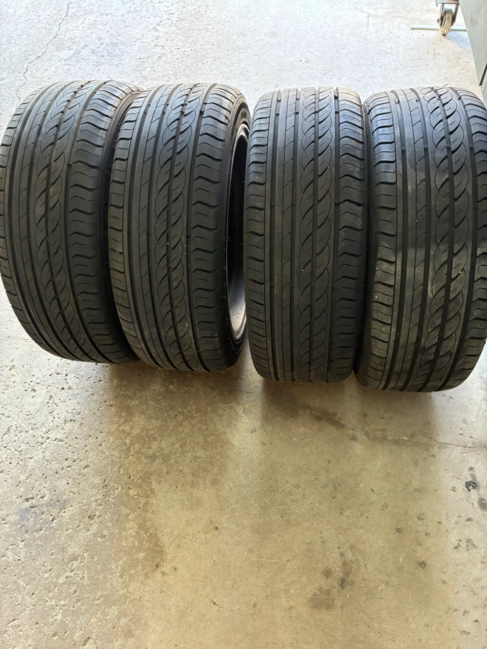 Set of 4 Joy Road Sport RX6 Tires - photo 4