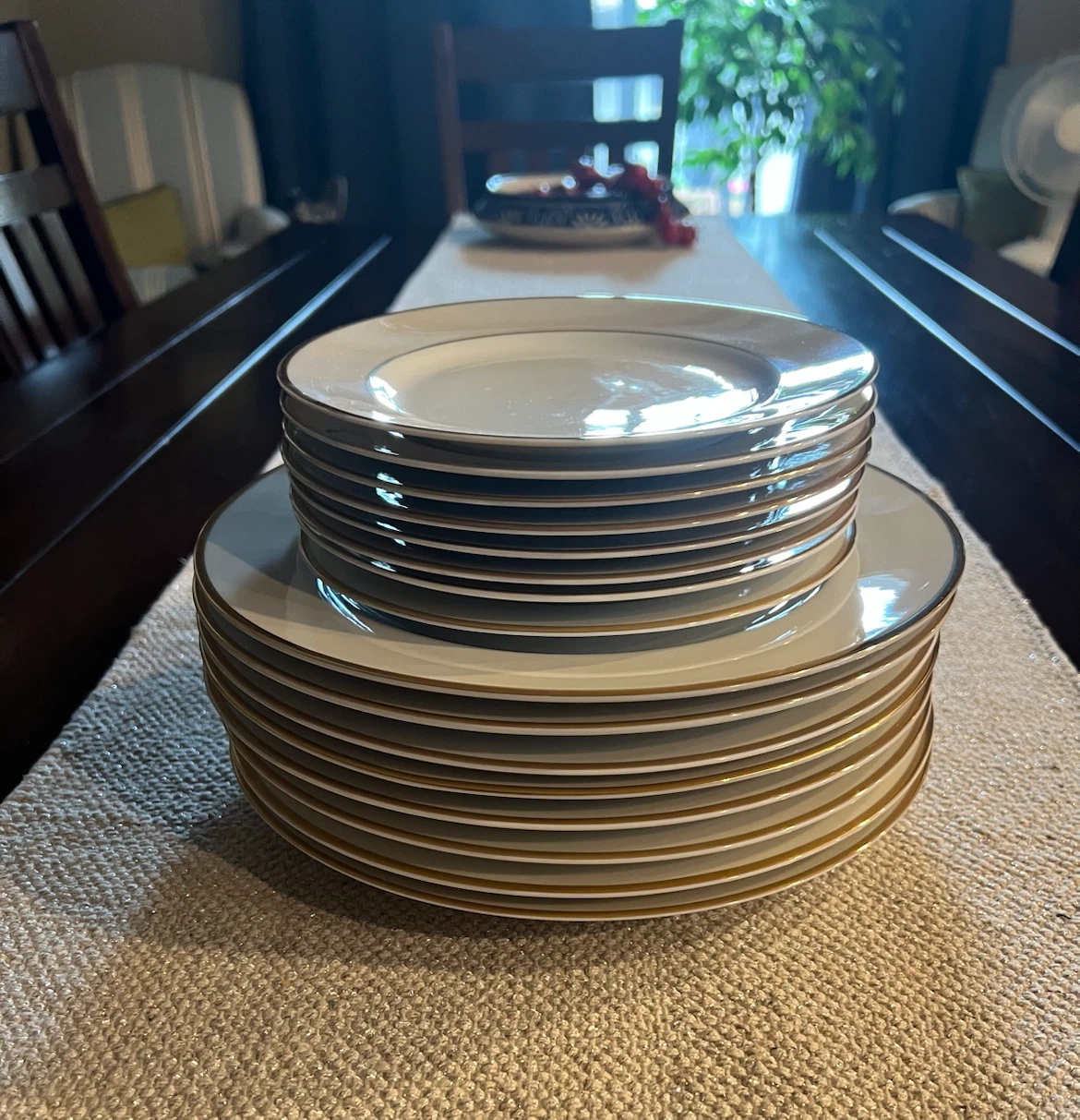 16-Piece Danica Porcelain Dinnerware Set