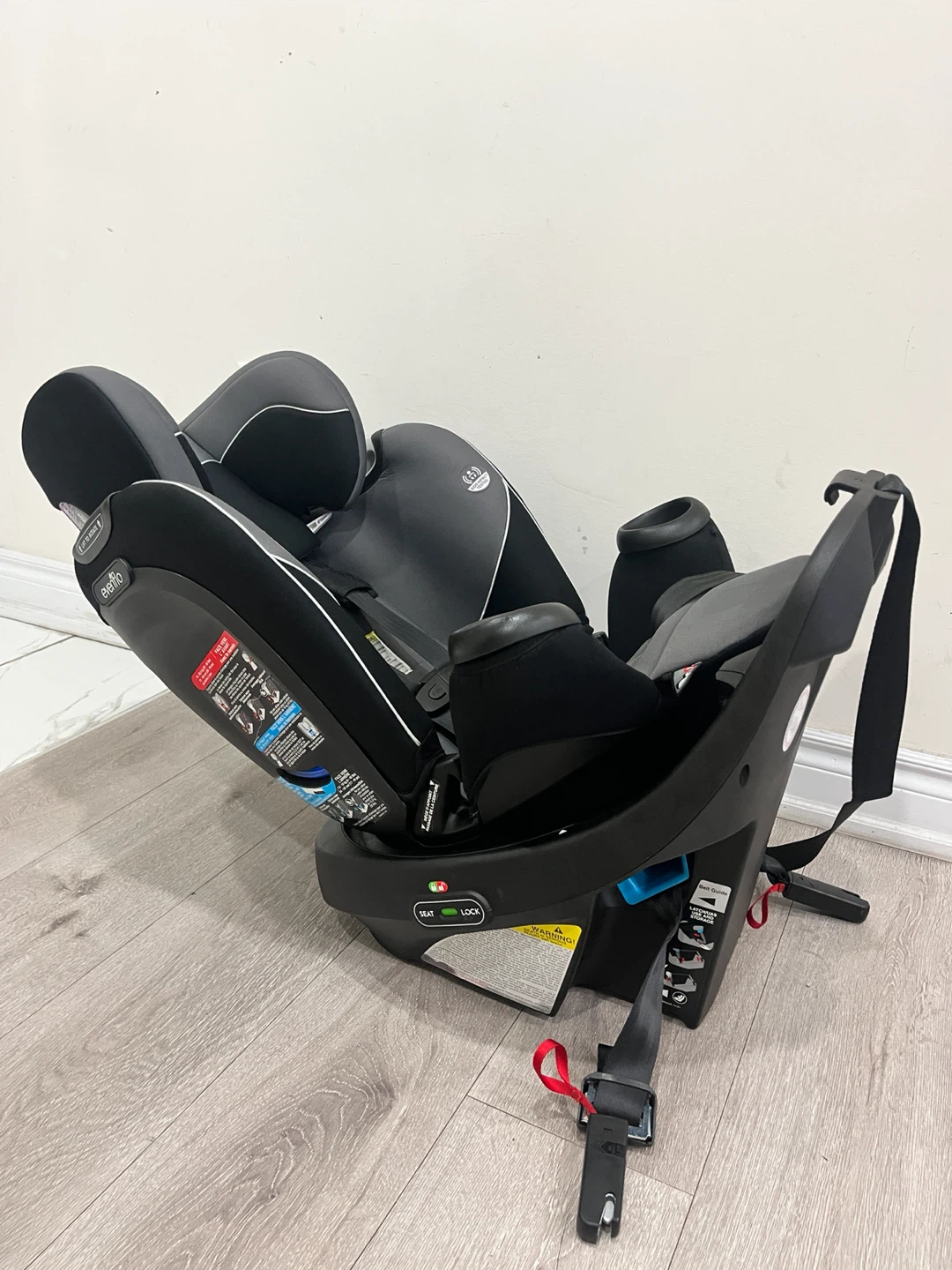 Like new Evenflo Revolve360 All-in-One Rotational Car Seat - photo 2