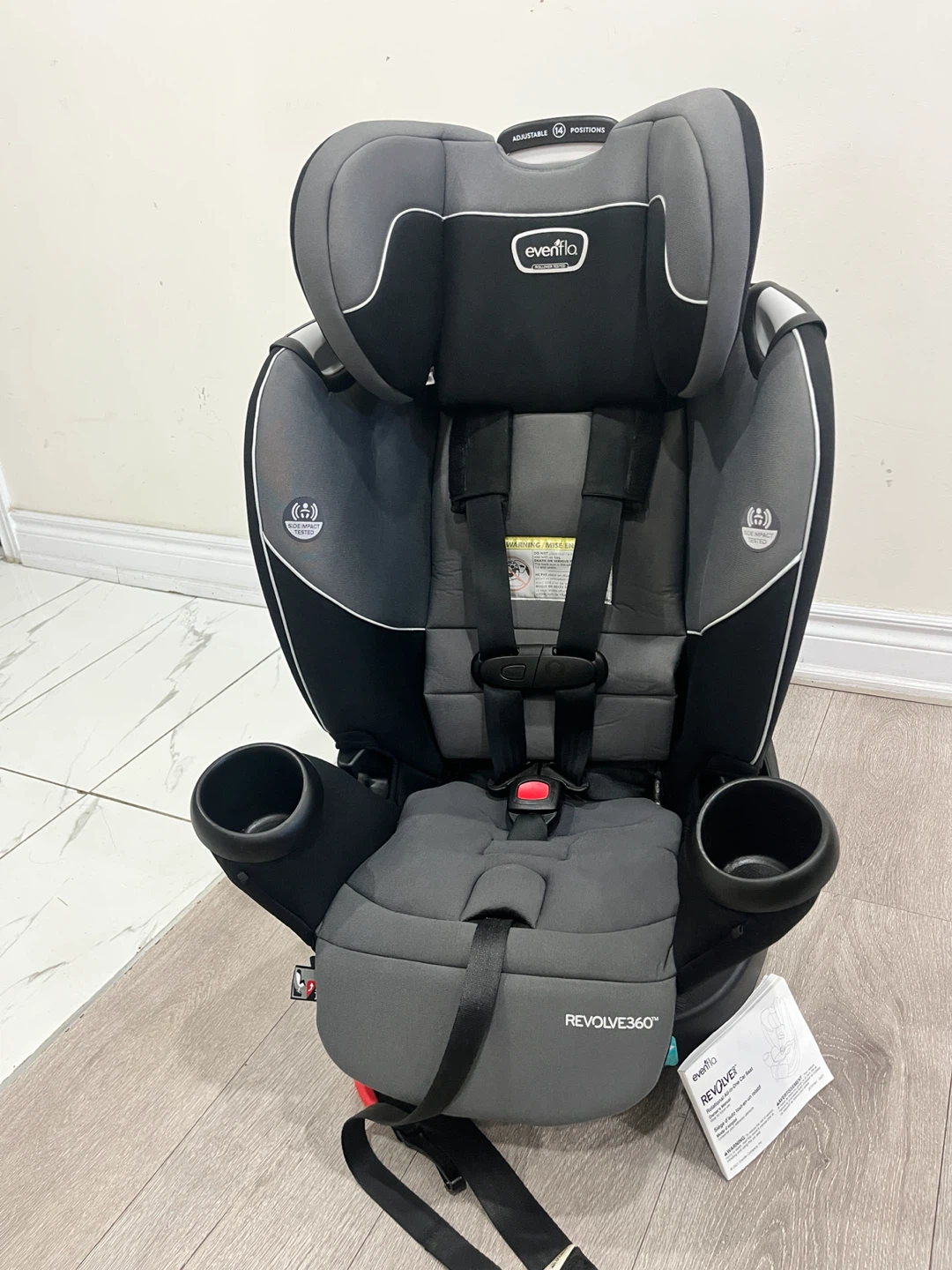 Like new Evenflo Revolve360 All-in-One Rotational Car Seat - photo 5
