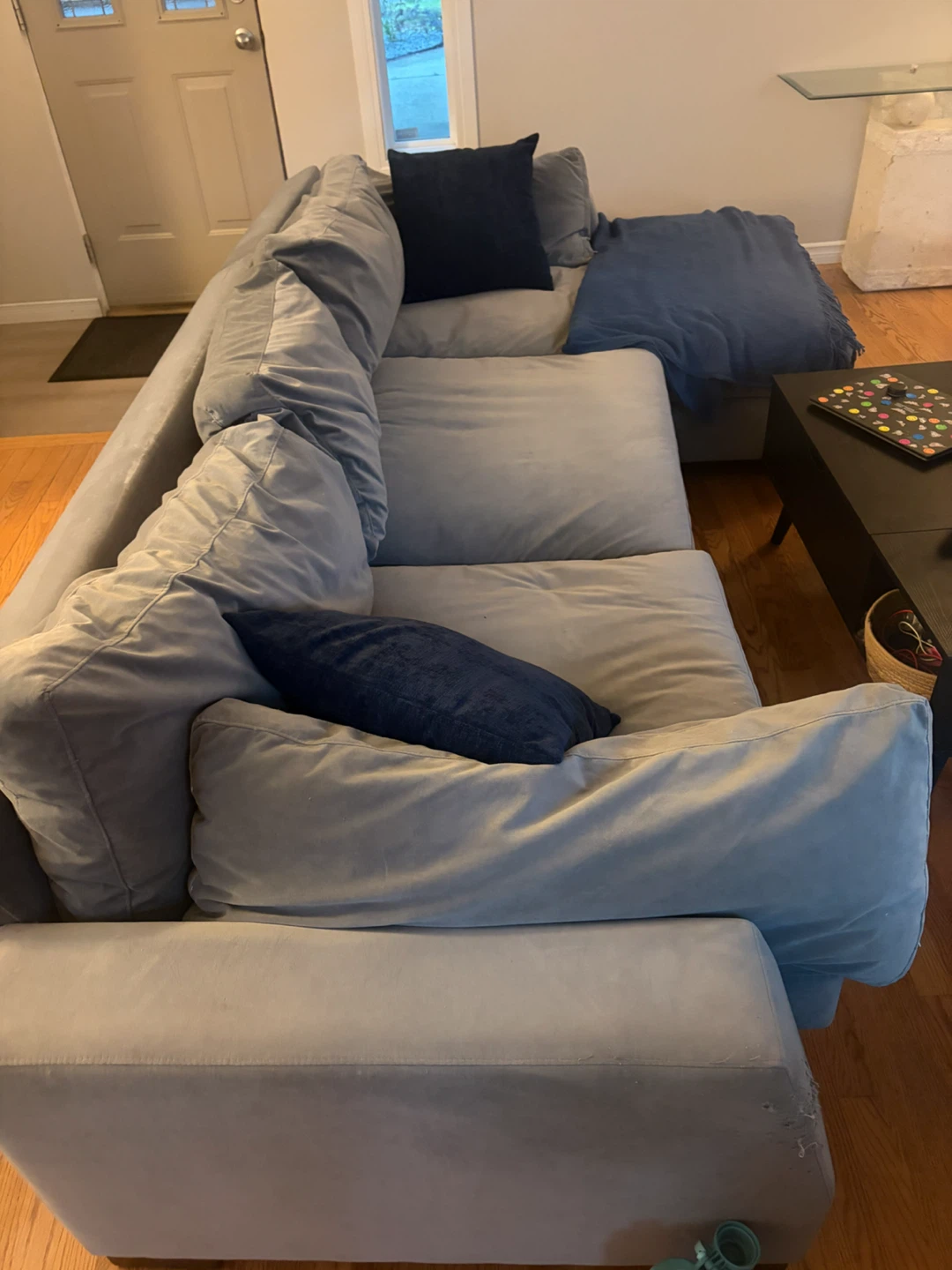 L-Shaped Large Couch - photo 3