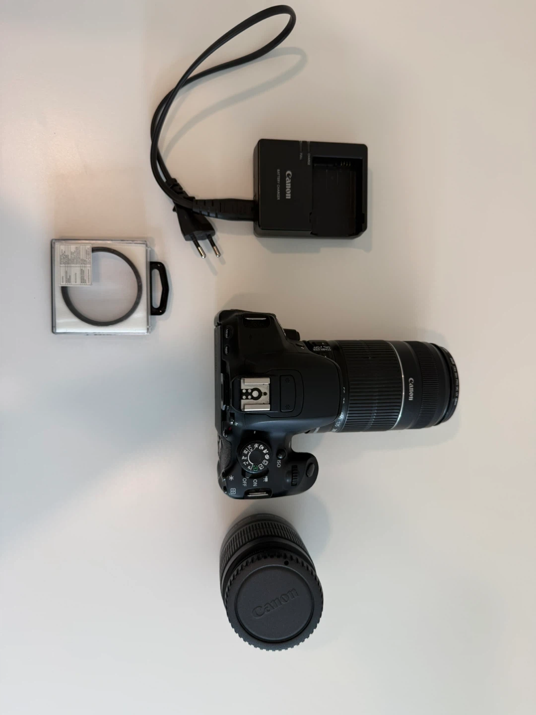 Canon EOS 700D DSLR Camera with Lens and Accessories - photo 2