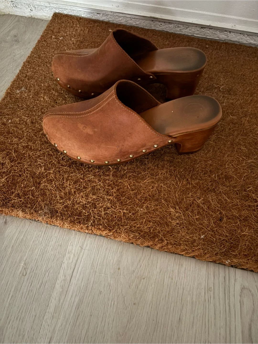 Browns Tan Suede Clogs Size 8