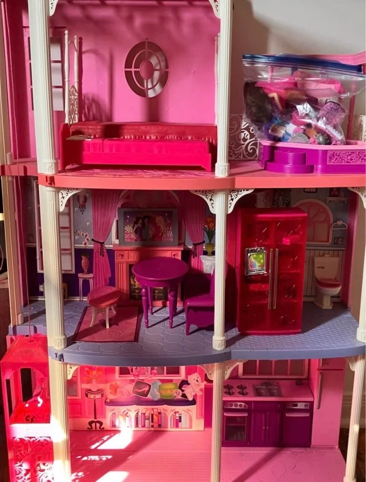 Barbie Dreamhouse Dollhouse