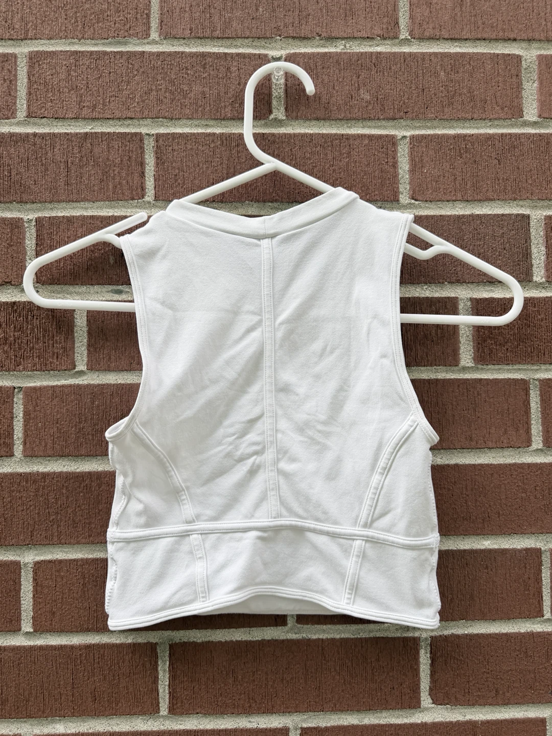 Body Garage White Tank Top TP/XS