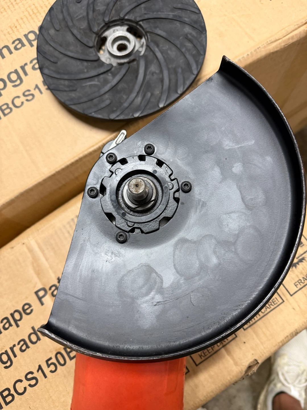 Milwaukee 9" Grinder - photo 3
