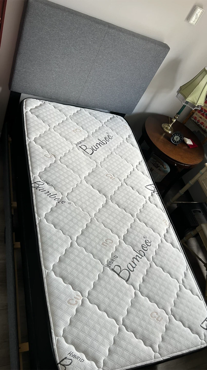 Twin bed &memoey foam mattress - photo 3