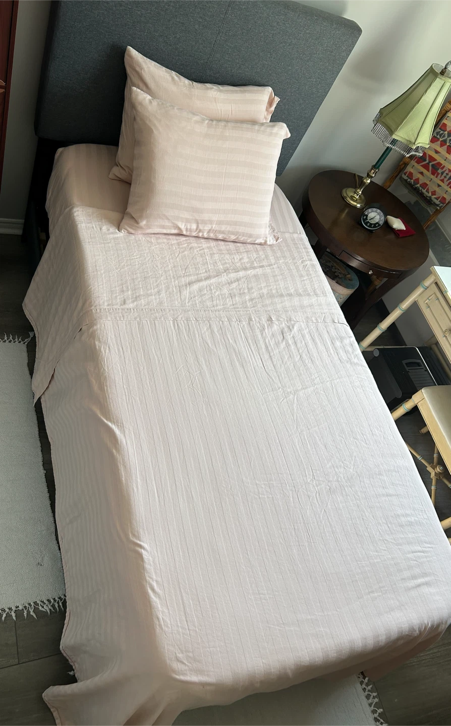 Twin bed &memoey foam mattress - photo 4