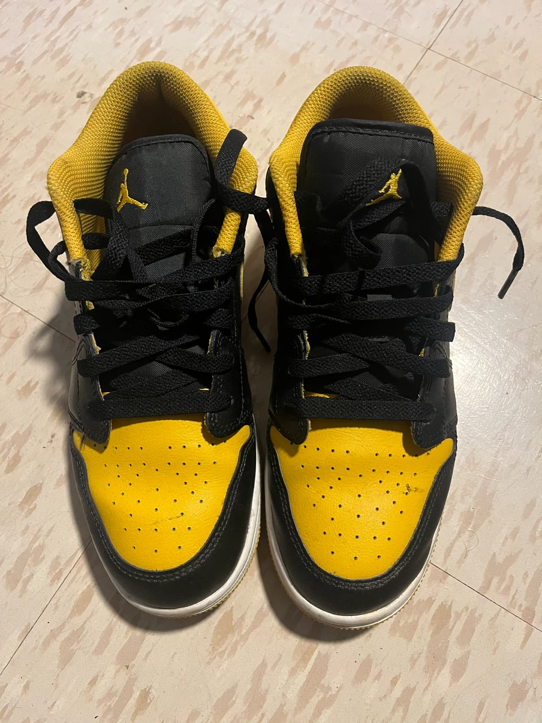 Air Jordan 1 Low SE Yellow Black Shoes
