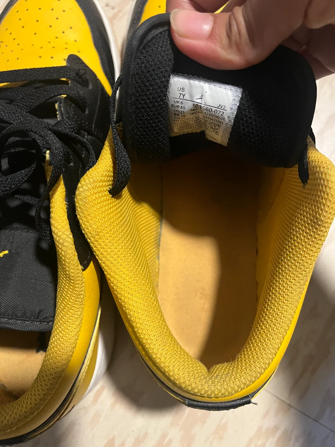 Air Jordan 1 Low SE Yellow Black Shoes - photo 5