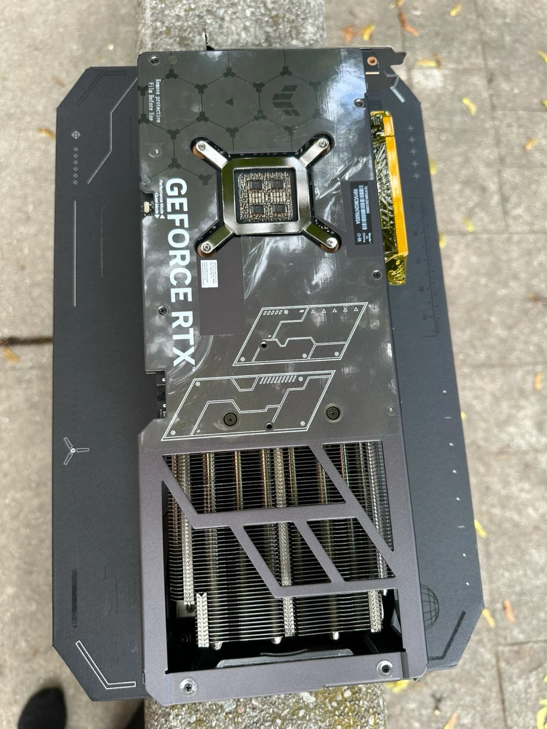 ASUS TUF Gaming GeForce RTX 4090 OC Edition 24GB - photo 2